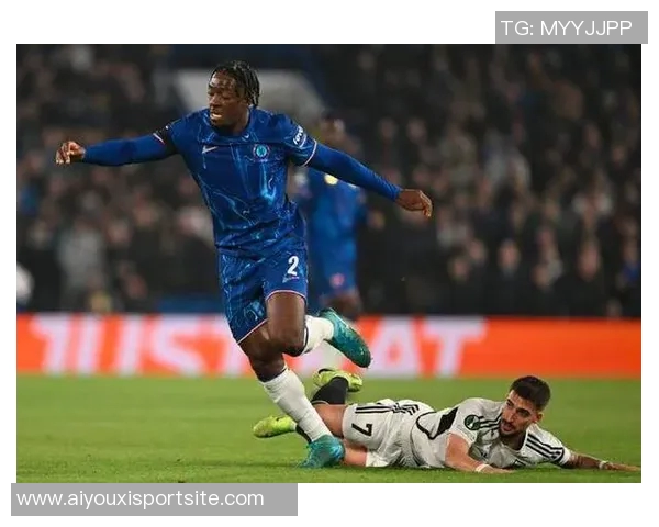 米兰计划冬季转会窗口租借切尔西后卫迪萨西以增强防线实力