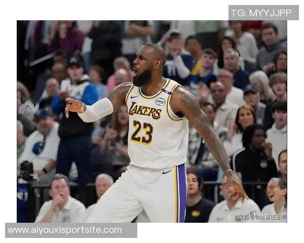 A史密斯质疑詹姆斯关键时刻表现是否与赛前饮酒有关